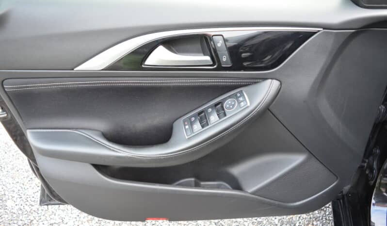 INFINITI Q30  15 TDCI  FULL OPTION complet